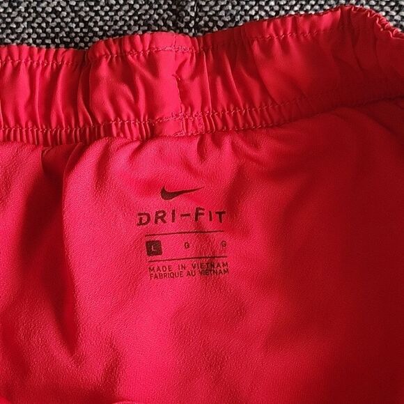 NEW 2 PAIRS NIKE Dri Fit Shorts Bundle Red Burgundy M L Track Running Volley - Picture 3 of 13
